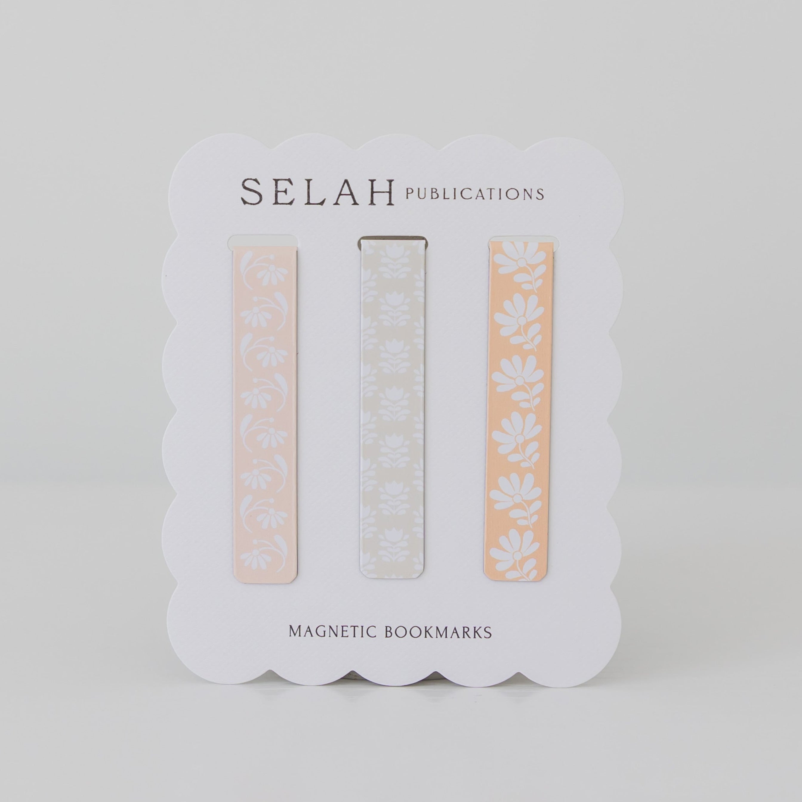 Magnetic Bookmark: The Daisy Design
