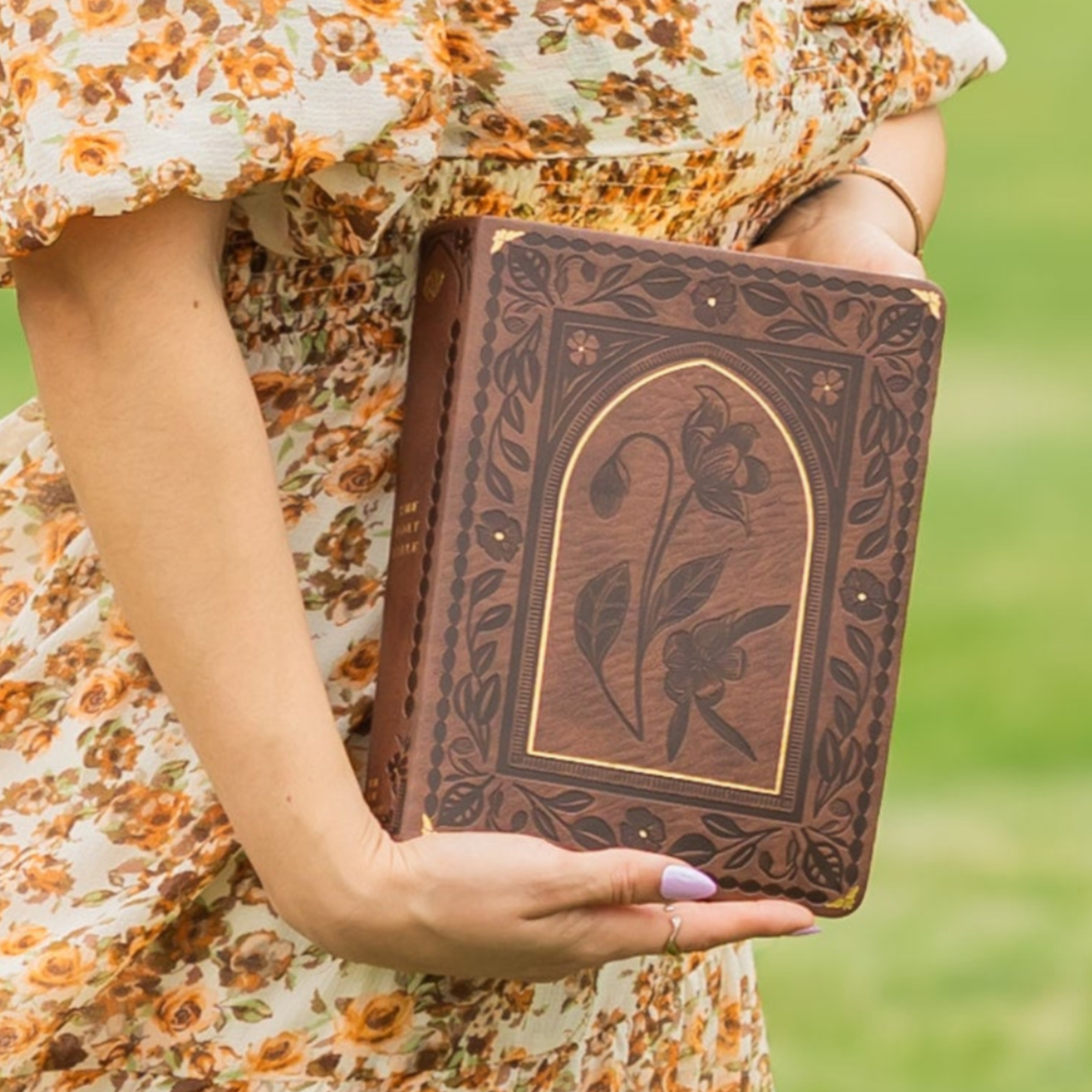 ESV Journaling Bible: Palma Theme