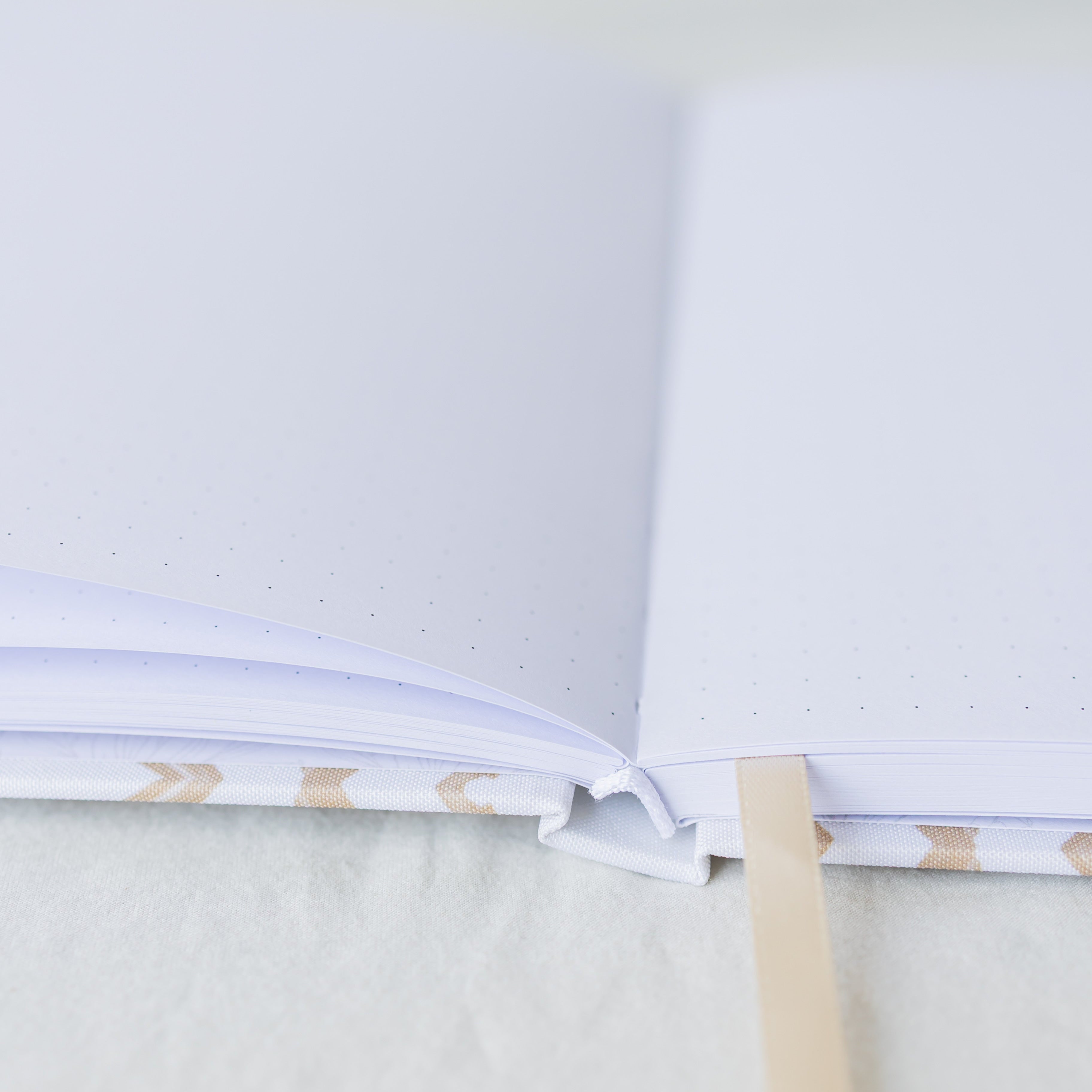 The Everly Notebook: Dot Grid